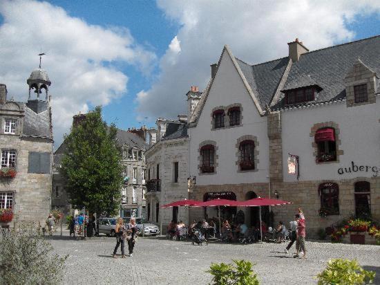 Aux Petits Bonheurs, Gites Culturel A La Roche Bernard Férel Екстериор снимка